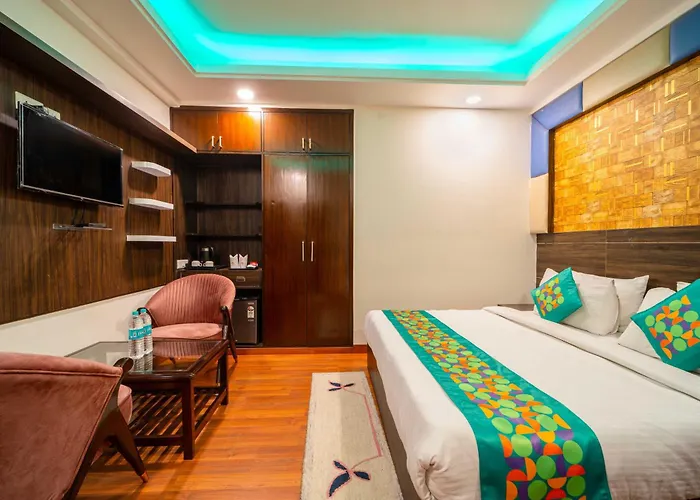 Standard Queen Room