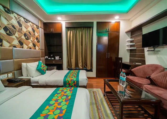 Standard Queen Room